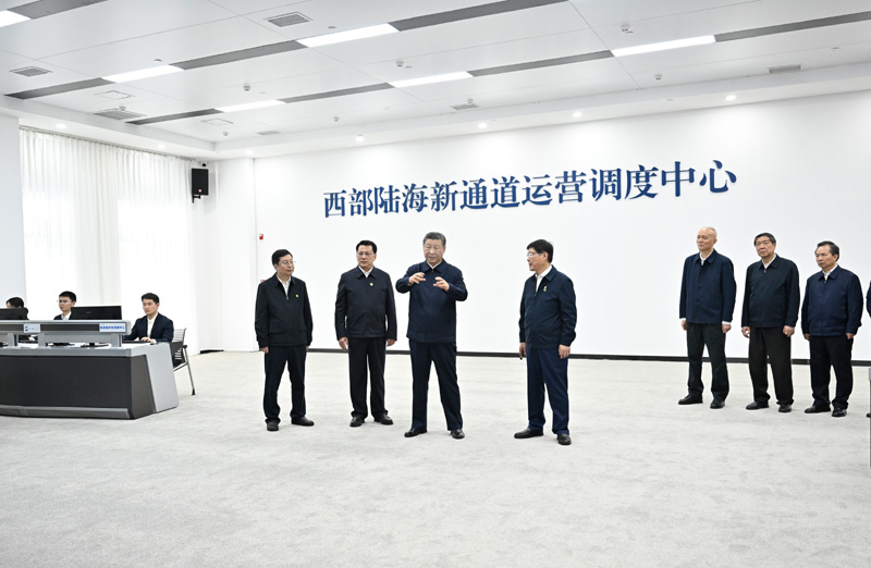 習近平在重慶考察時(shí)強調:進(jìn)一步全面深化改革開(kāi)放 不斷譜寫(xiě)中國式現代化重慶篇章